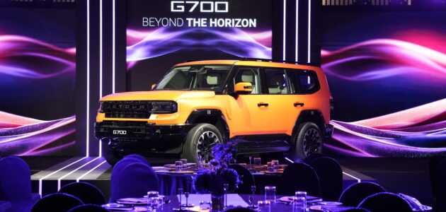 يُطلِق G700 ظهوره الدولي الأول في دبي، مُفتتحًا فصلًا جديدًا لعلامة JETOUR في سوق المركبات الهجينة الفاخرة للطرق الوعرة